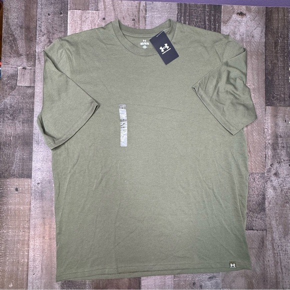 NWT Under Armour Playback Boxy Short Sleeve Tee Medium - Picture 2 of 8